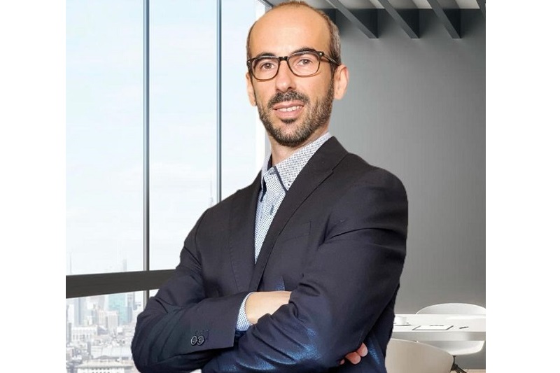 Perché noi consulenti digitali abbiamo tutti la foto istituzionale con le braccia conserte?